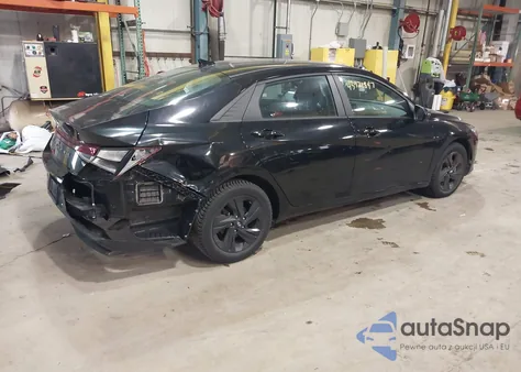 2021 Hyundai Elantra Sel z USA, uszkodzony, nr VIN KMHLS4AG2MU095603